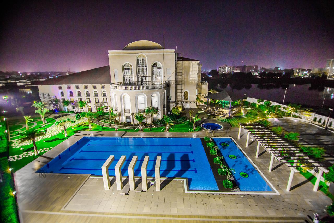 คลับ ปาไรโซ Hotel Raipur  ภายนอก รูปภาพ